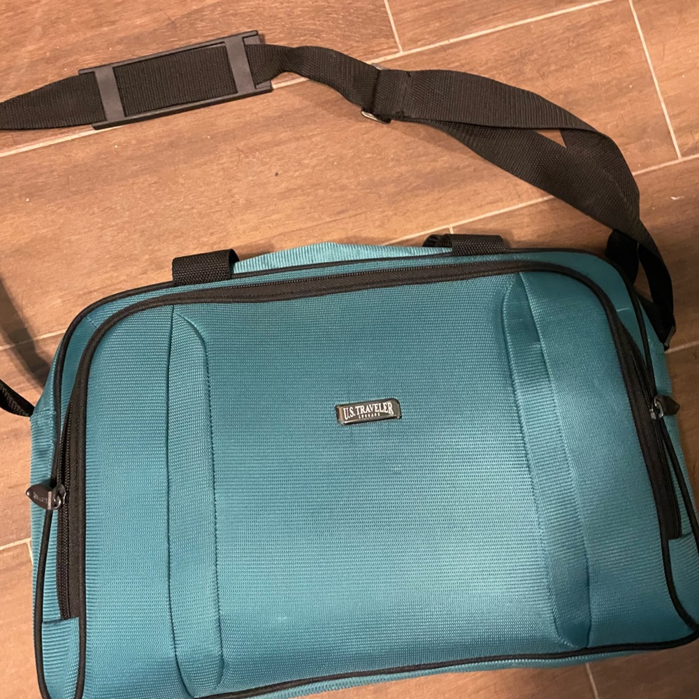 US Traveler carry on luggage / personal bag
